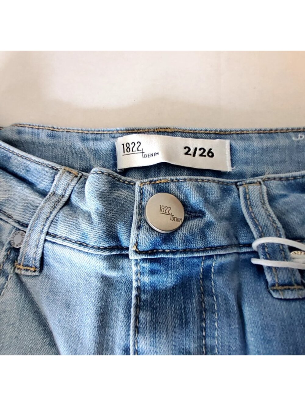 1822 Denim Womens Light Wash Skinny Jeans Size 2/26 With Stretch Cotton Blend - Picture 7 of 12